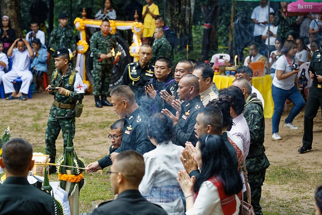Cérémonie Prasat Don Tuan-070